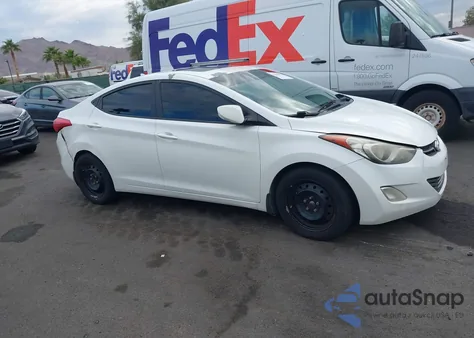 2012 Hyundai Elantra Limited z USA, uszkodzony, nr VIN 5NPDH4AEXCH107253